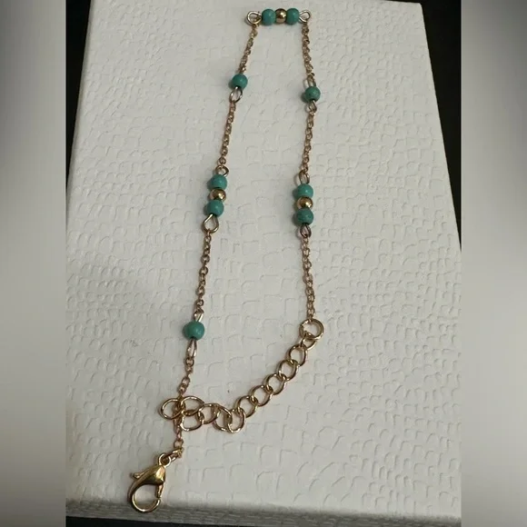 Gold anklet with turquoise beads. - Picture 1 of 1